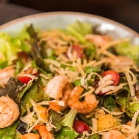 Salada Brie com Camarões